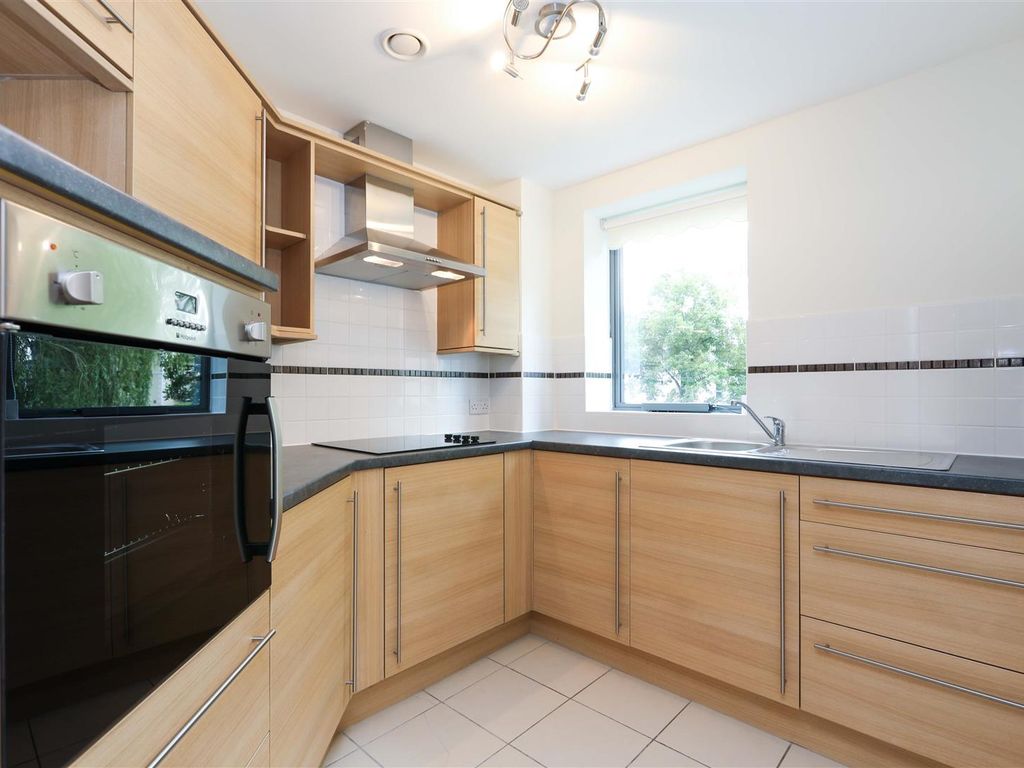 1 bed flat for sale in Jenner Court, St. Georges Road, Cheltenham GL50, £89,950