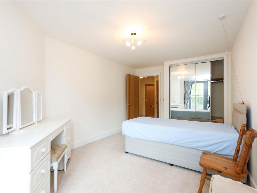 1 bed flat for sale in Jenner Court, St. Georges Road, Cheltenham GL50, £89,950