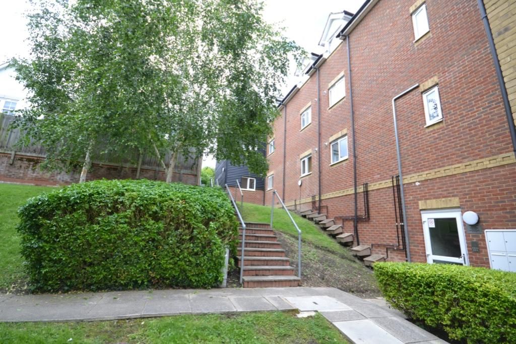 2 bed flat for sale in Archer Place, Bishops Stortford CM23, £269,995