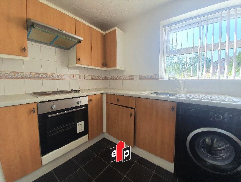 2 bed flat for sale in Drapers Field, Canal Basin, Coventry CV1, £125,000