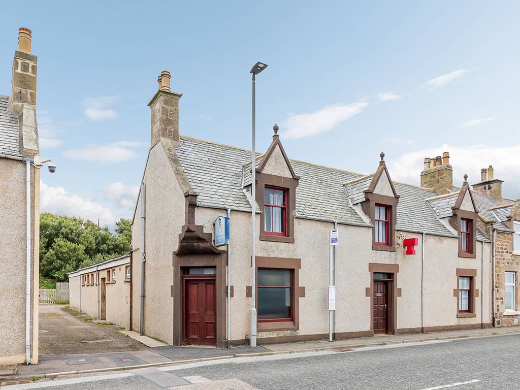 6 bed end terrace house for sale in Lennox Place, Portgordon, Buckie AB56, £174,995