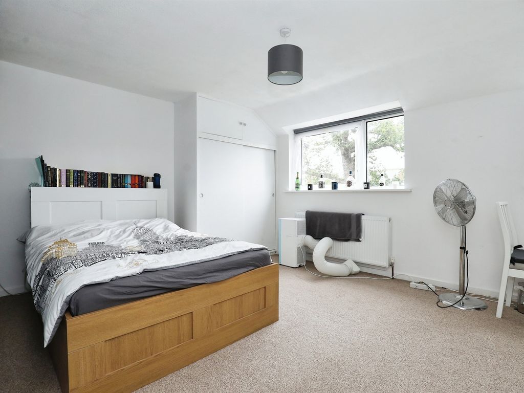 3 bed flat for sale in Wellesbourne Road, Barford, Warwick CV35, £180,000