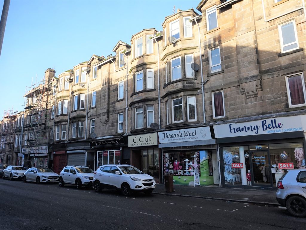 2 bed flat for sale in Glasgow Road, Dumbarton G82, £65,000