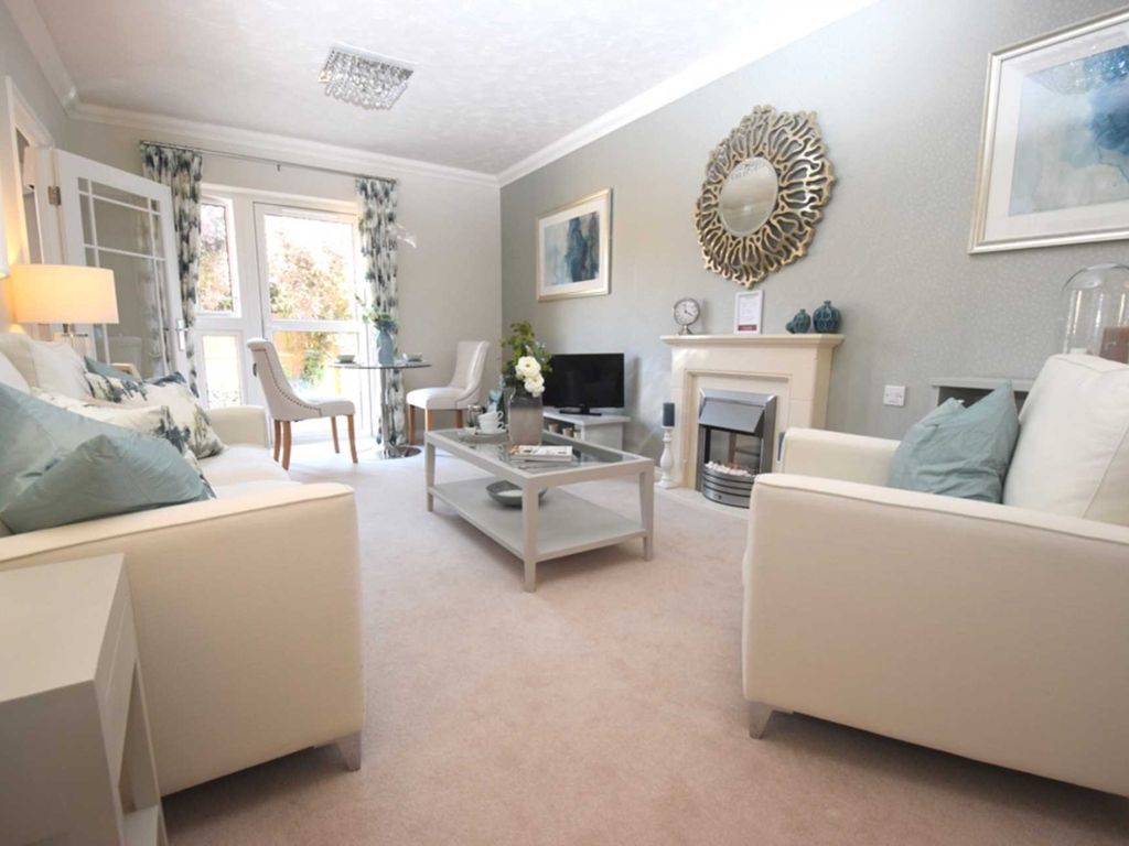 1 bed flat for sale in Longwick Road, Princes Risborough HP27, £335,950