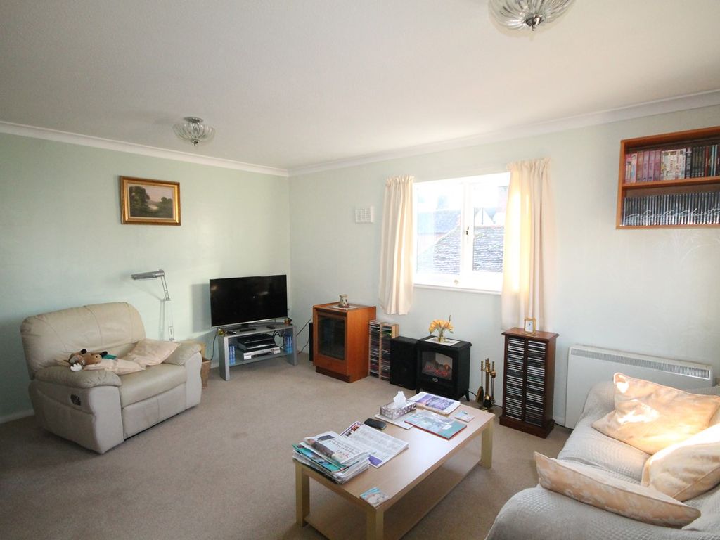 1 bed property for sale in Marshalls Court, Speen, Newbury RG14, £195,000