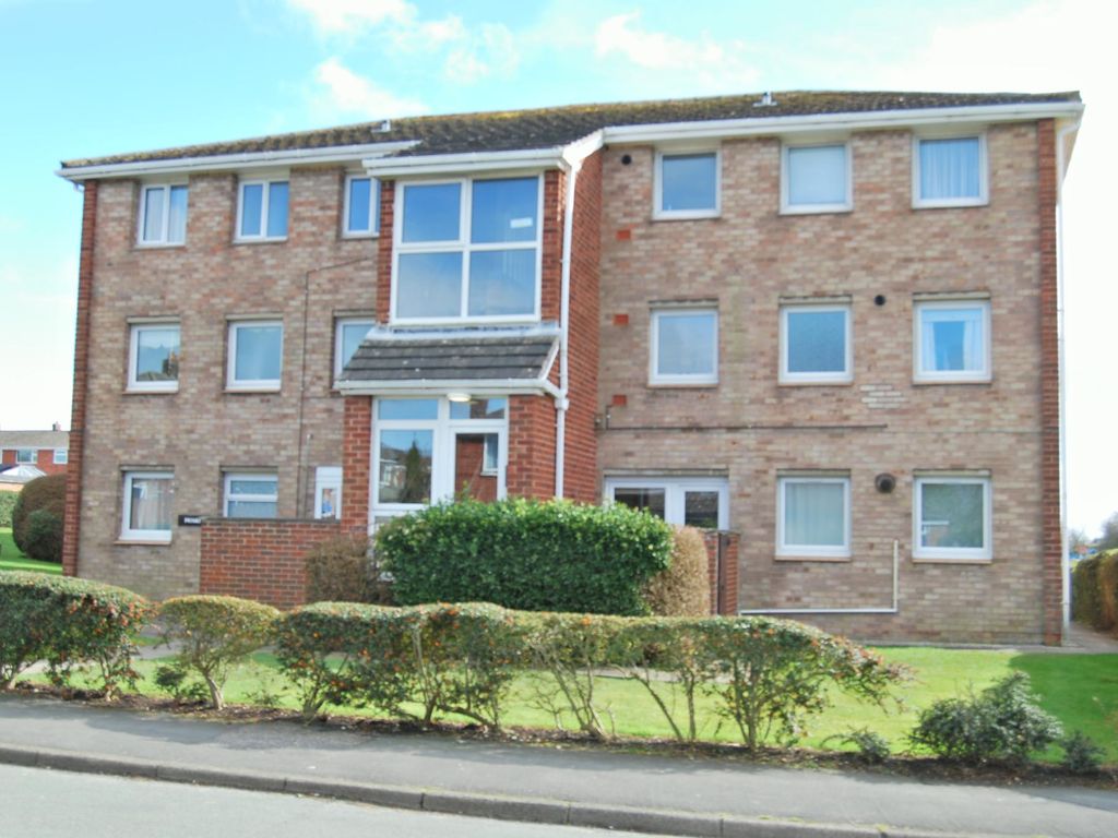 2 bed flat for sale in West Vale, Little Neston, Little Neston, Cheshire CH64, £100,000