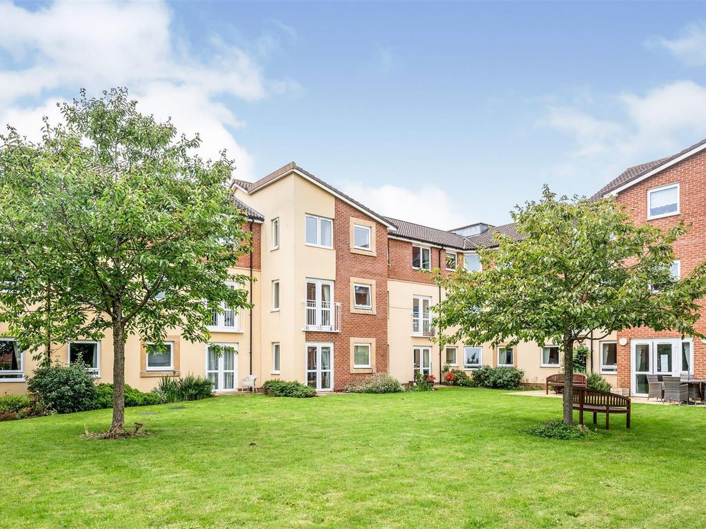 1 bed flat for sale in Fussells Court, Station Road, Worle, Weston-Super-Mare BS22, £130,000