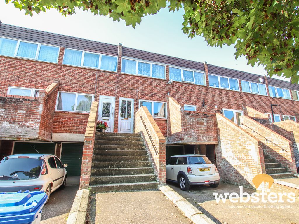 2 bed flat for sale in Templemere, Norwich NR3, £130,000