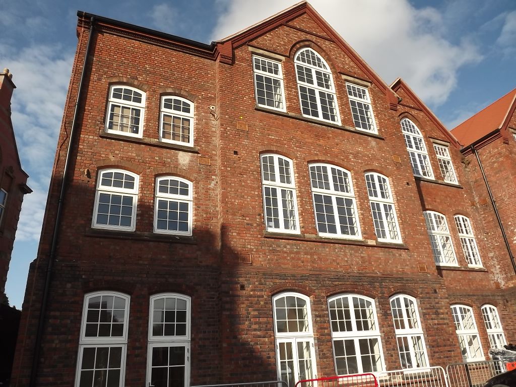 1 bed flat for sale in The Saddles, Crocketts Lane, Smethwick B66, £125,000