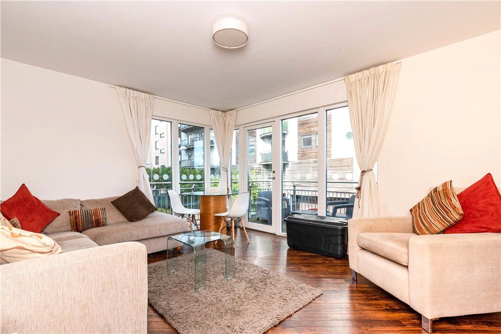 2 bed flat for sale in Victoria Lodge, Cardiff Bay, Cardiff CF11, £225,000