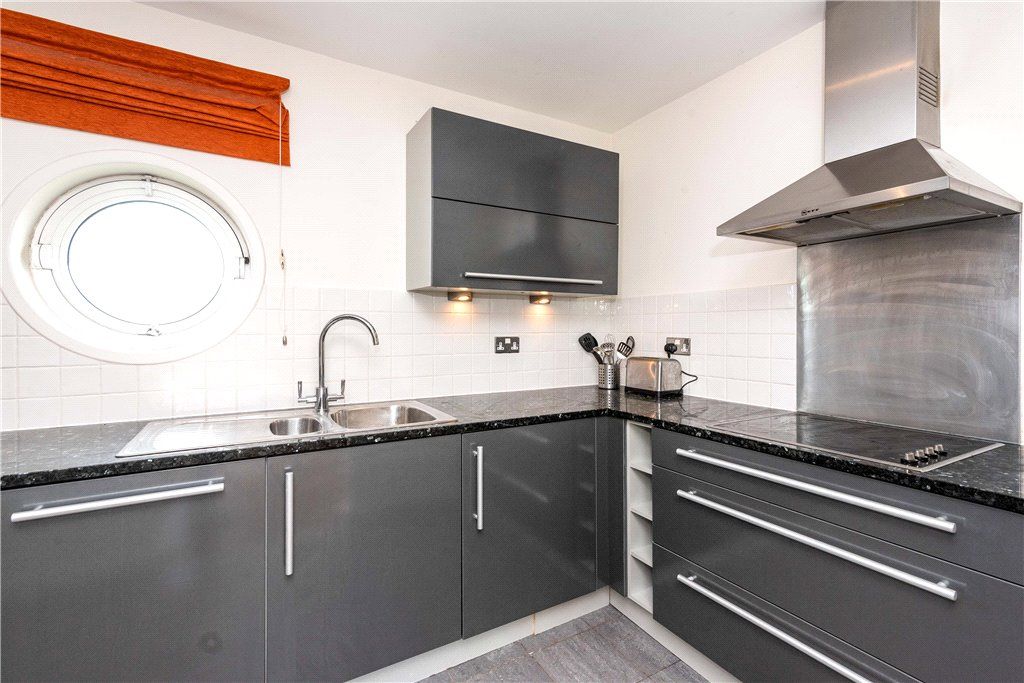 2 bed flat for sale in Victoria Lodge, Cardiff Bay, Cardiff CF11, £225,000