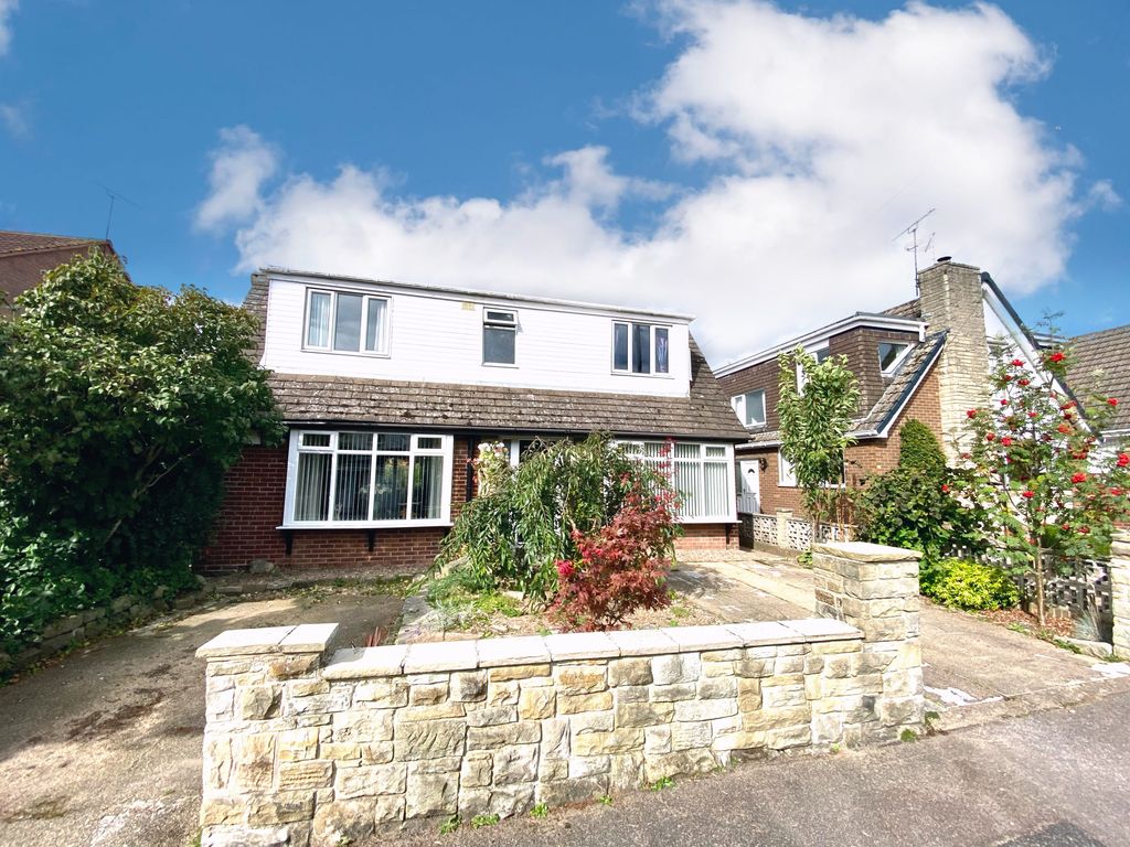 5 bed detached house for sale in Brook Croft, North Anston, Sheffield S25, £325,000