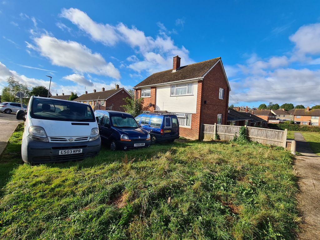 2 bed semi-detached house for sale in Monmouth Road, Yeovil BA21, £150,000