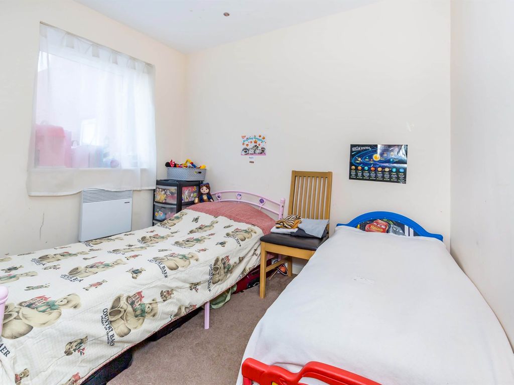 2 bed flat for sale in Lower Lee Street, Leicester LE1, £110,000