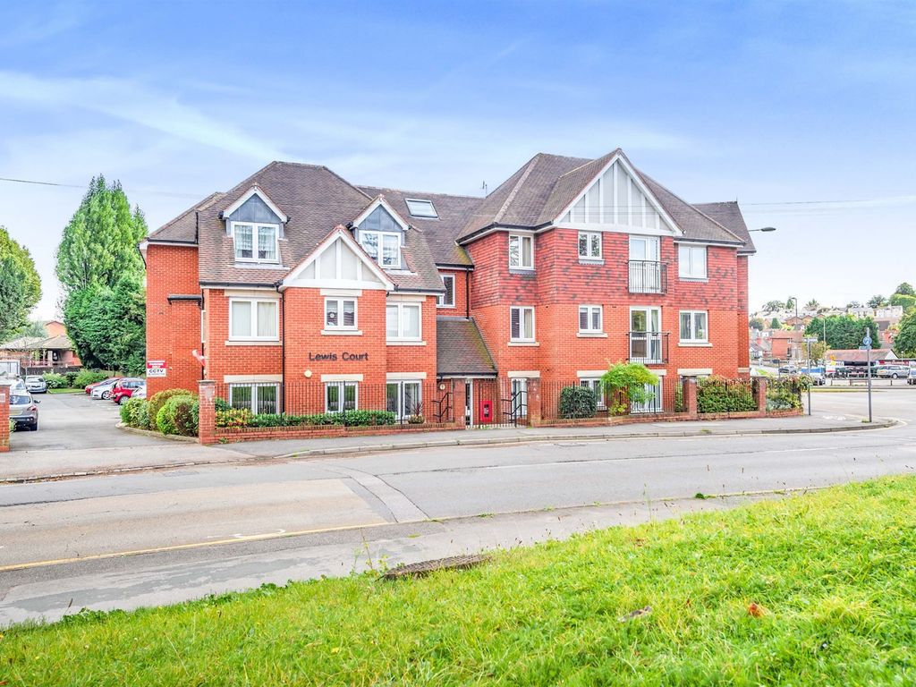 1 bed property for sale in Linkfield Lane, Redhill RH1, £100,000