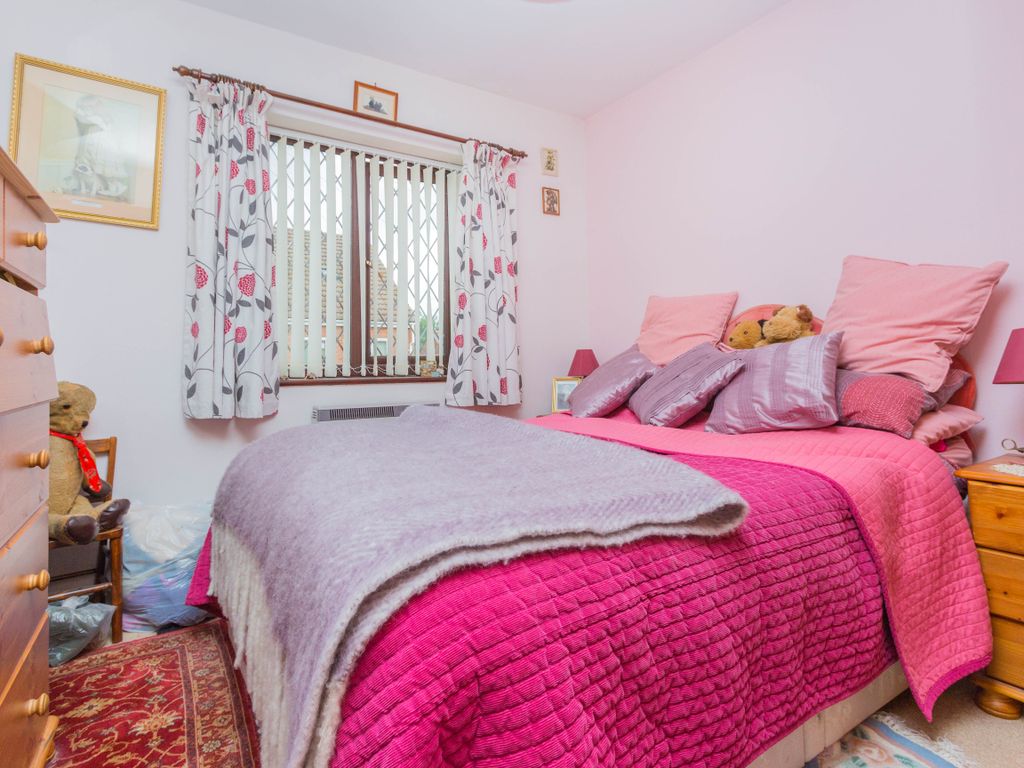 1 bed flat for sale in Allen Road, Finedon, Wellingborough NN9, £89,995