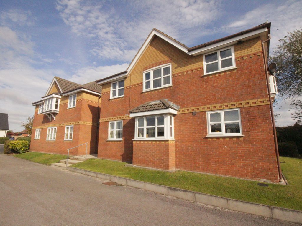 2 bed penthouse for sale in Parbold Close, Little Carleton, Blackpool FY3, £110,000