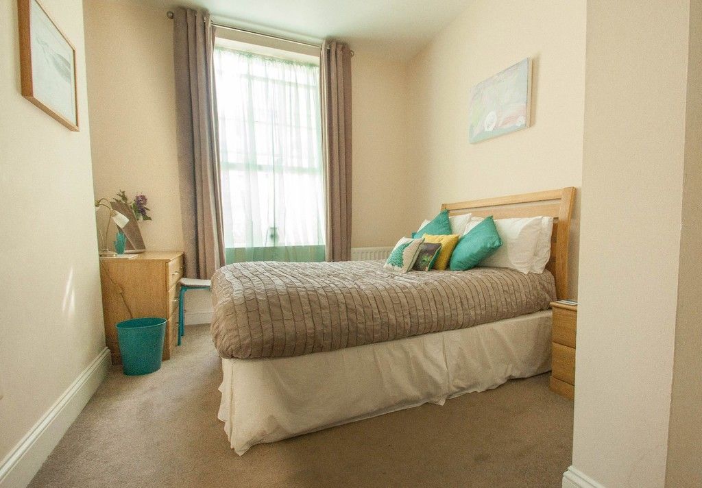 1 bed flat for sale in Lower Rock Gardens, Brighton BN2, £258,000