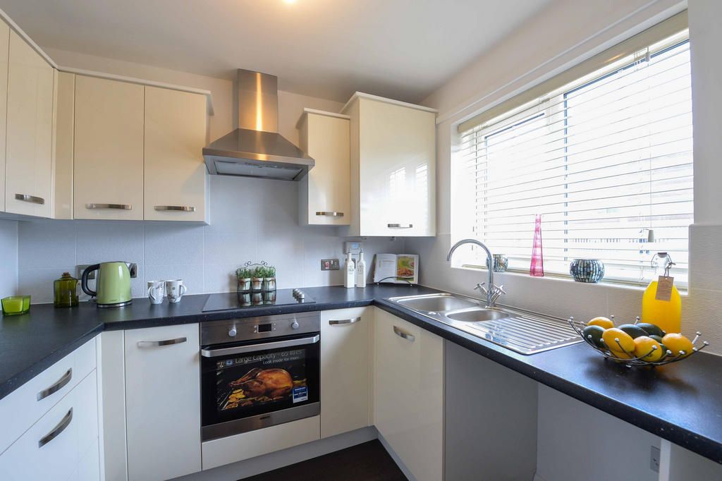 1 bed flat for sale in Cable Drive, Cheshire WA6, £90,000