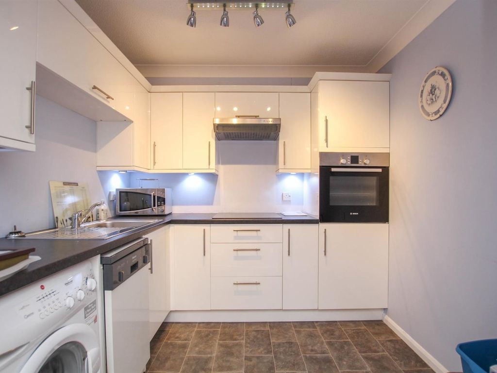 1 bed flat for sale in Audley Road, Saffron Walden CB11, £185,000