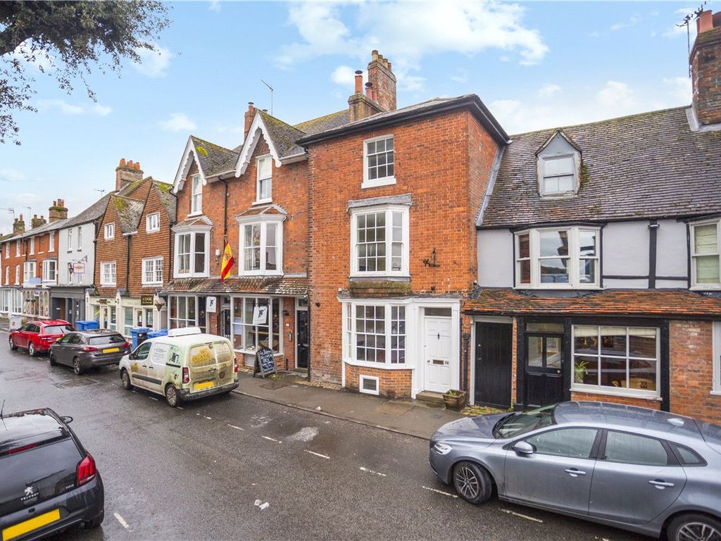 2 bed terraced house for sale in High Street, Marlborough SN8, £295,000