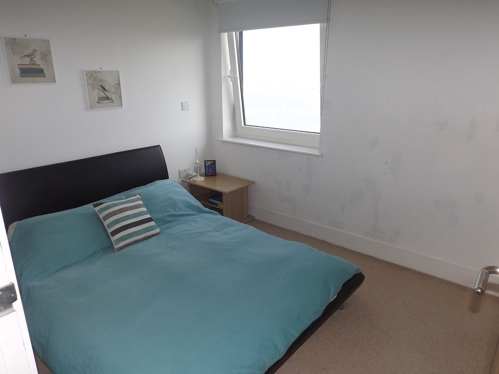 1 bed flat for sale in Lady Isle House, Prospect Place, Cardiff Bay, Cardiff CF11, £130,000