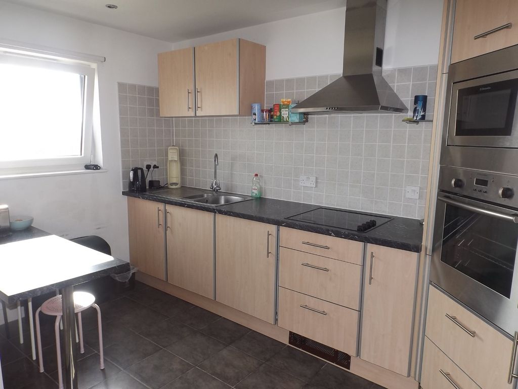 1 bed flat for sale in Lady Isle House, Prospect Place, Cardiff Bay, Cardiff CF11, £130,000