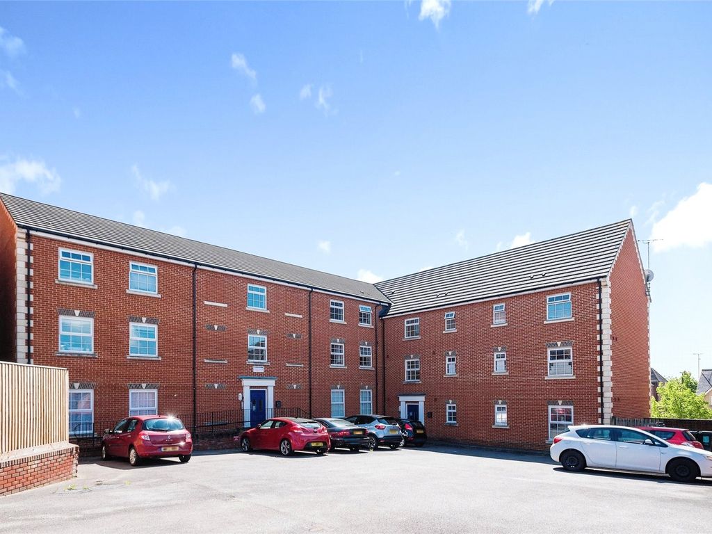 2 bed flat for sale in Bainton House, 2 Millgrove Street, Swindon, Wiltshire SN25, £150,000
