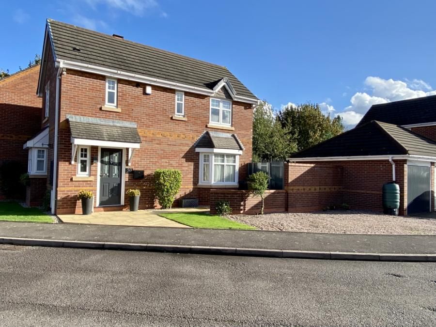 3 bed detached house for sale in Barnetts Lane, Brownhills, . WS8, £249,950