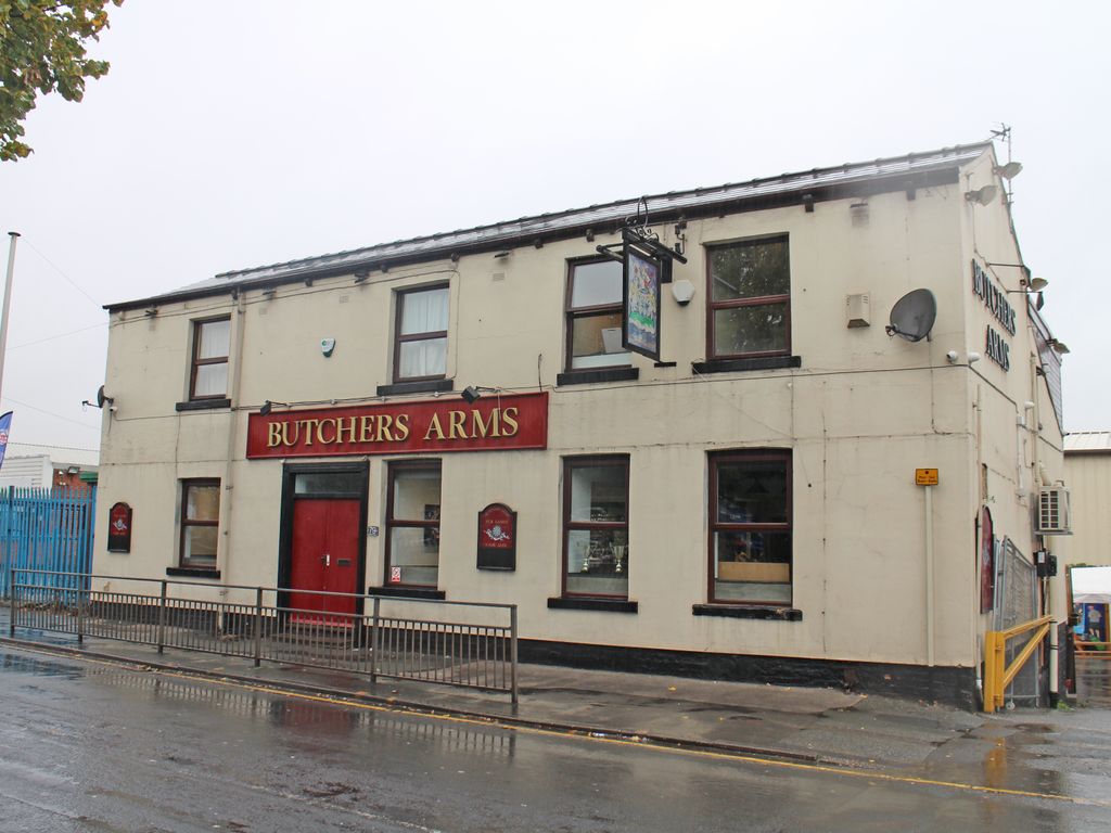 Pub/bar for sale in Stanley Road, Wakefield WF1, £350,000