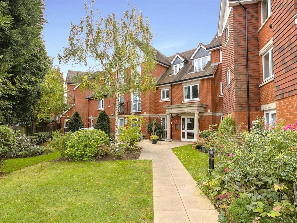 1 bed flat for sale in Lewis Court, 65 Linkfield Lane, Redhill, Surrey RH1, £163,000