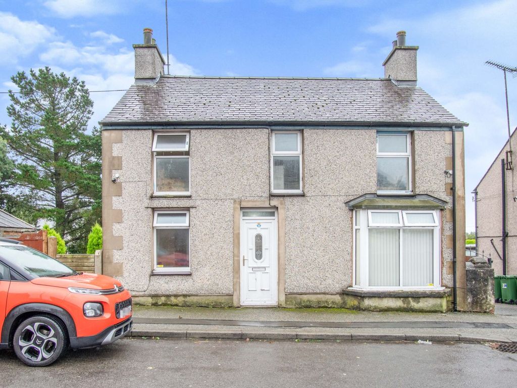 3 bed end terrace house for sale in House, Gwalchmai LL65, £165,000