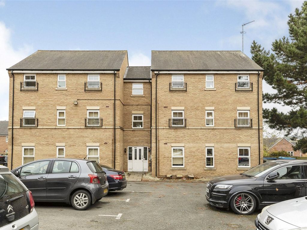 2 bed flat for sale in Ilam Court, Rugby, Warwickshire CV22, £125,000