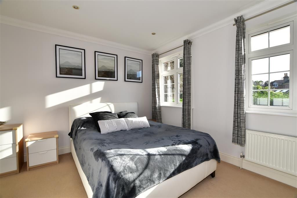 2 bed flat for sale in Springfield Road, Westcott, Dorking, Surrey RH4, £270,000