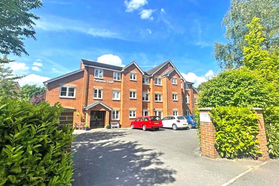 1 bed property for sale in Upper Gordon Road, Camberley GU15, £139,950