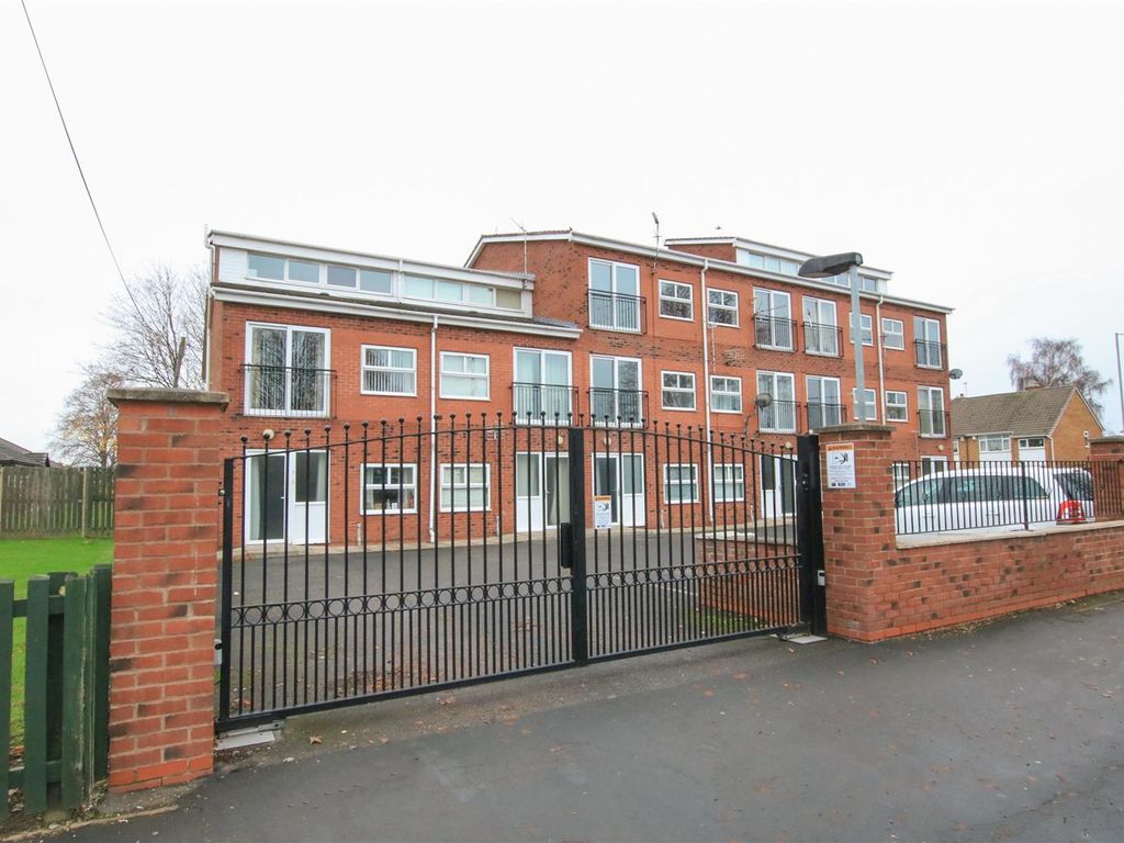 2 bed flat for sale in Amersall Road, Scawthorpe, Doncaster DN5, £75,000