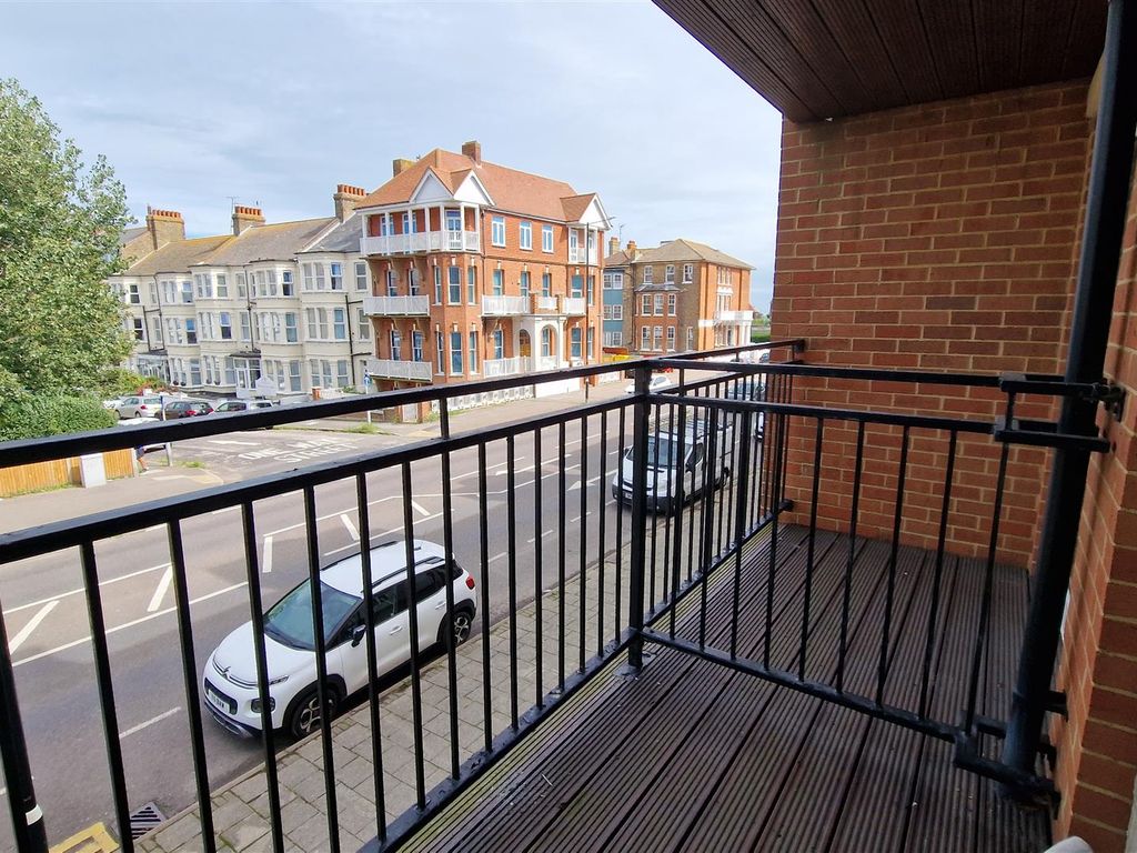 1 bed flat for sale in Darwin Court, Harold Road, Margate CT9, £72,500