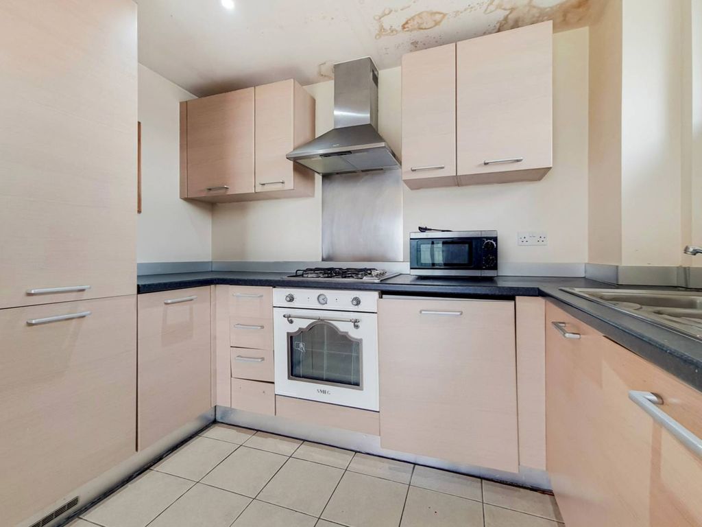 2 bed flat for sale in Spring Place, Barking IG11, £230,000