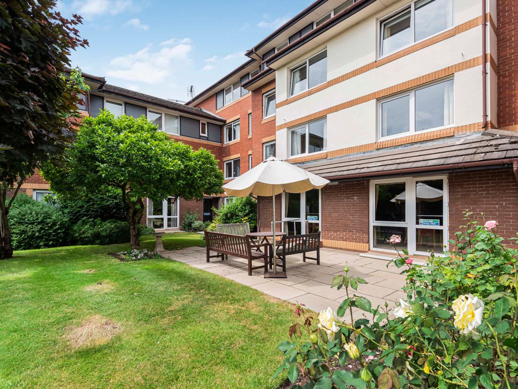 1 bed flat for sale in Swanbrook Court, Maidenhead, Berkshire SL6, £115,000