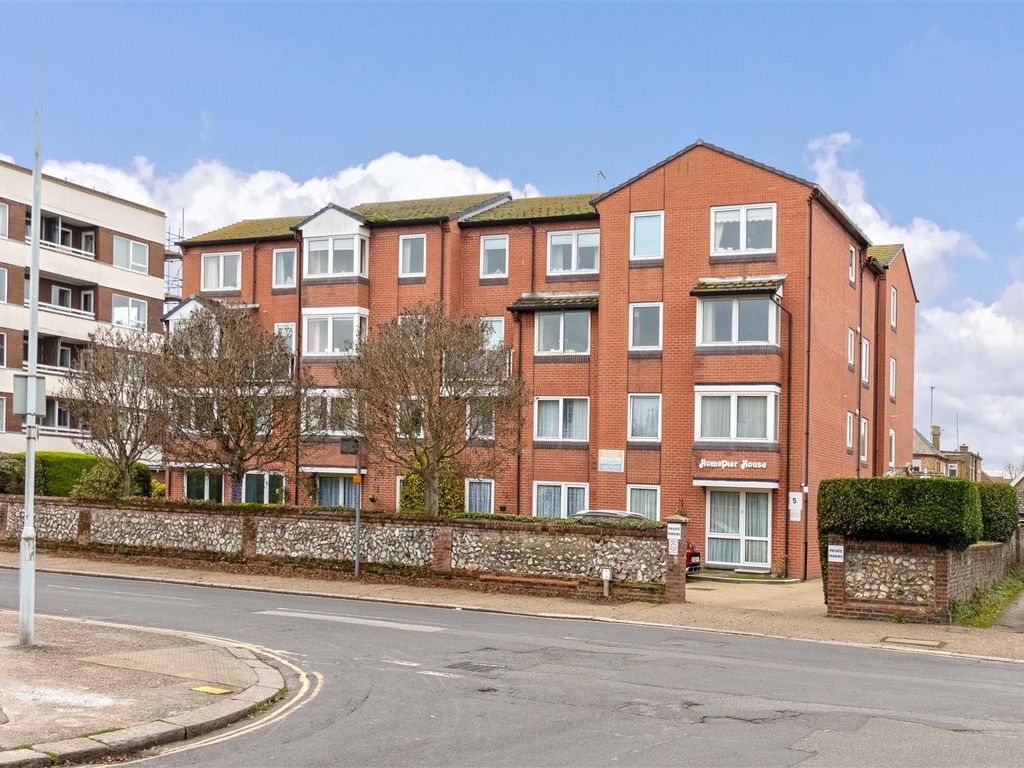 2 bed flat for sale in Heene Road, Worthing BN11, £100,000