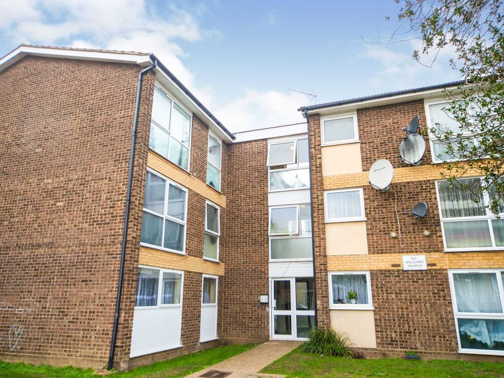 2 bed flat for sale in Burleigh Court, Tottenham, Haringey N17, £230,000