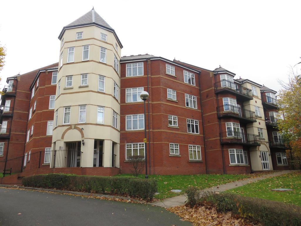 2 bed flat for sale in Pennant Court, Penn Road, Wolverhampton WV3, £115,000