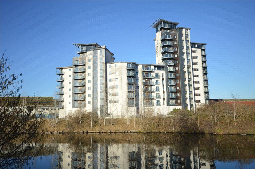 1 bed flat for sale in Overstone Court, Cardiff Bay, Cardiff CF10, £120,000