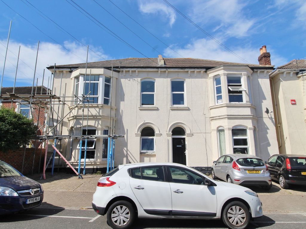 1 bed flat for sale in Hereford Road, Southsea PO5, £150,000