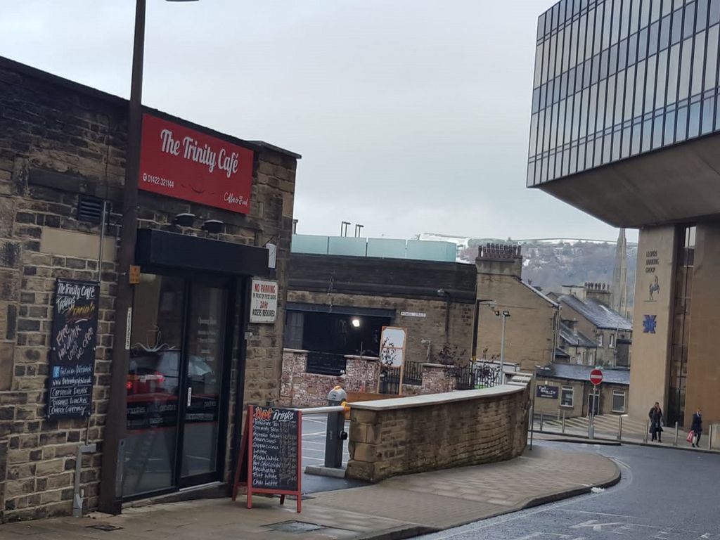 Restaurant/cafe for sale in Trinity Road, Halifax HX1, £35,950
