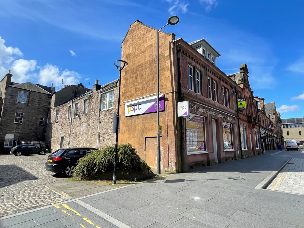 2 bed flat for sale in South St Johns Place, Perth PH1, £85,000