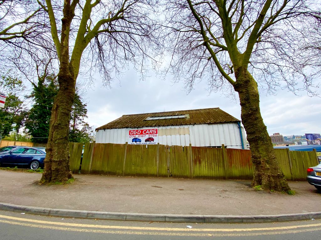 Industrial for sale in 31 Midland Road, Luton, Bedfordshire LU2, £700,000