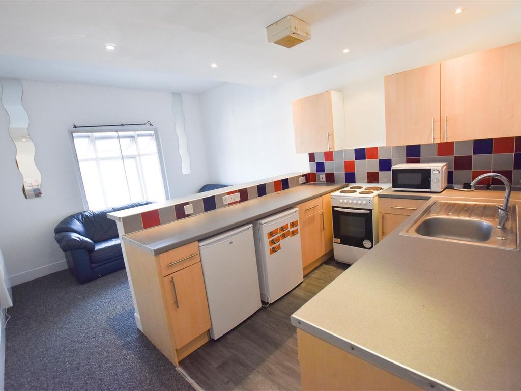 4 bed flat for sale in Granby Street, Leicester LE1, £160,000