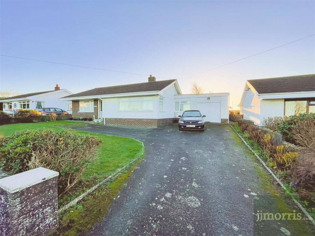 3 bed detached bungalow for sale in Tanygroes, Cardigan SA43, £309,950