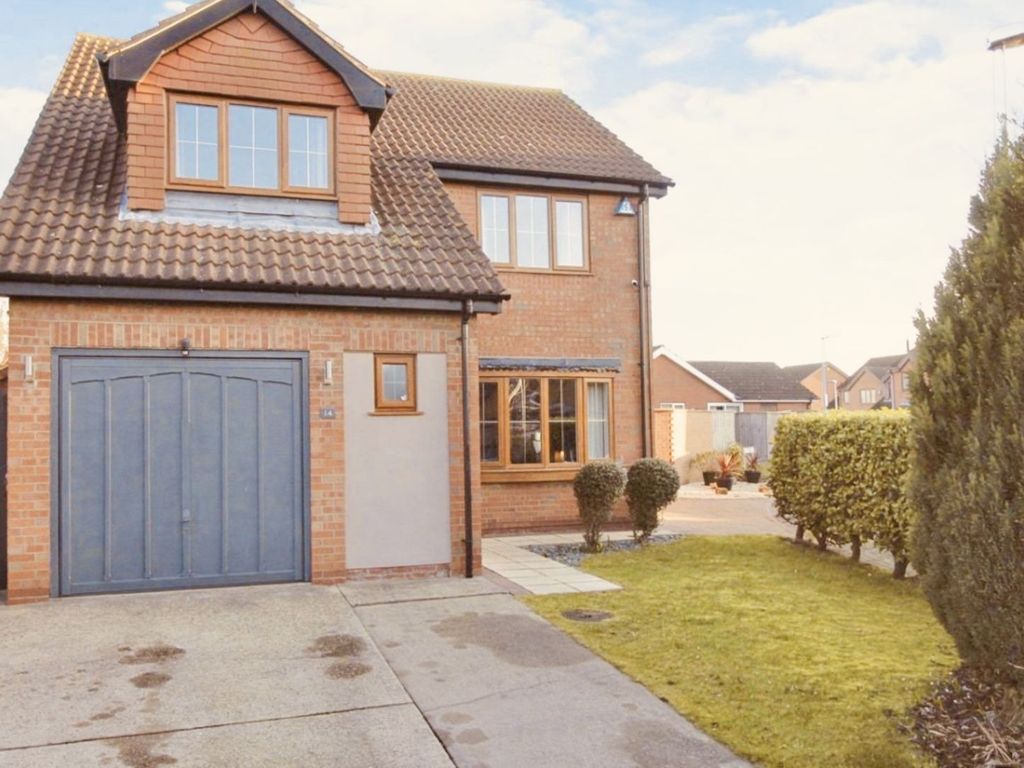 4 bed detached house for sale in Shaw Drive, Grimsby DN33, £285,000